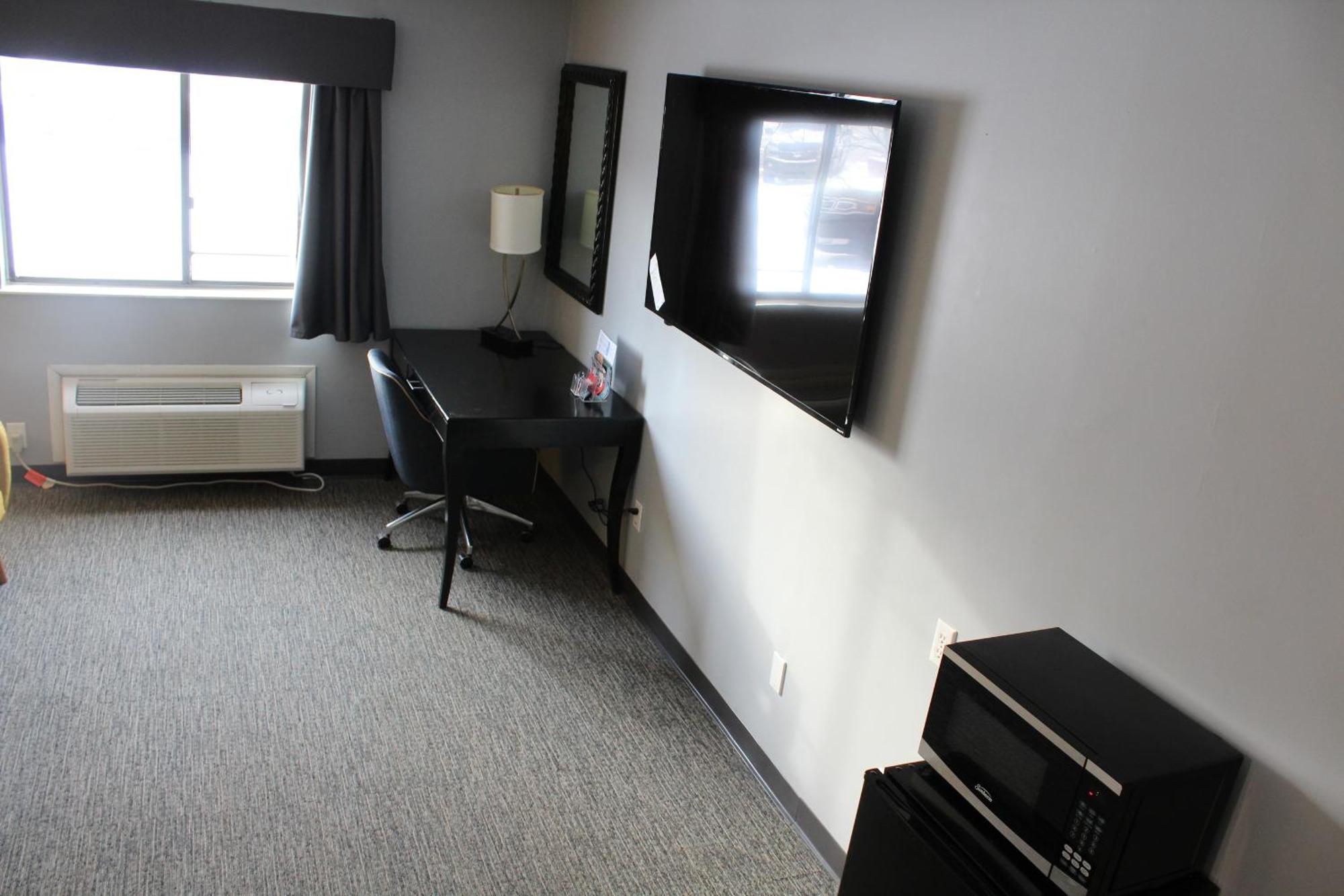 American Inn And Suites Ionia Buitenkant foto