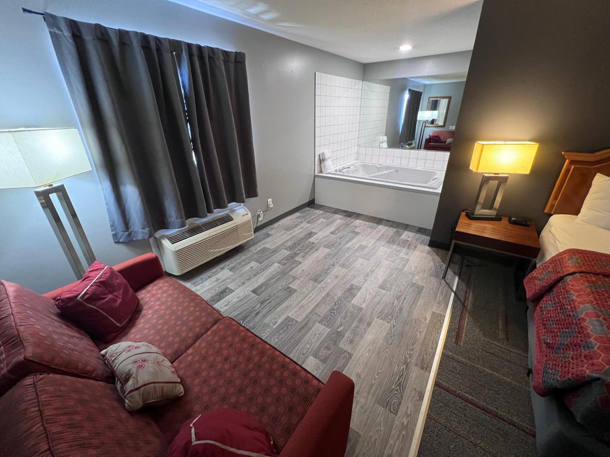 American Inn And Suites Ionia Buitenkant foto