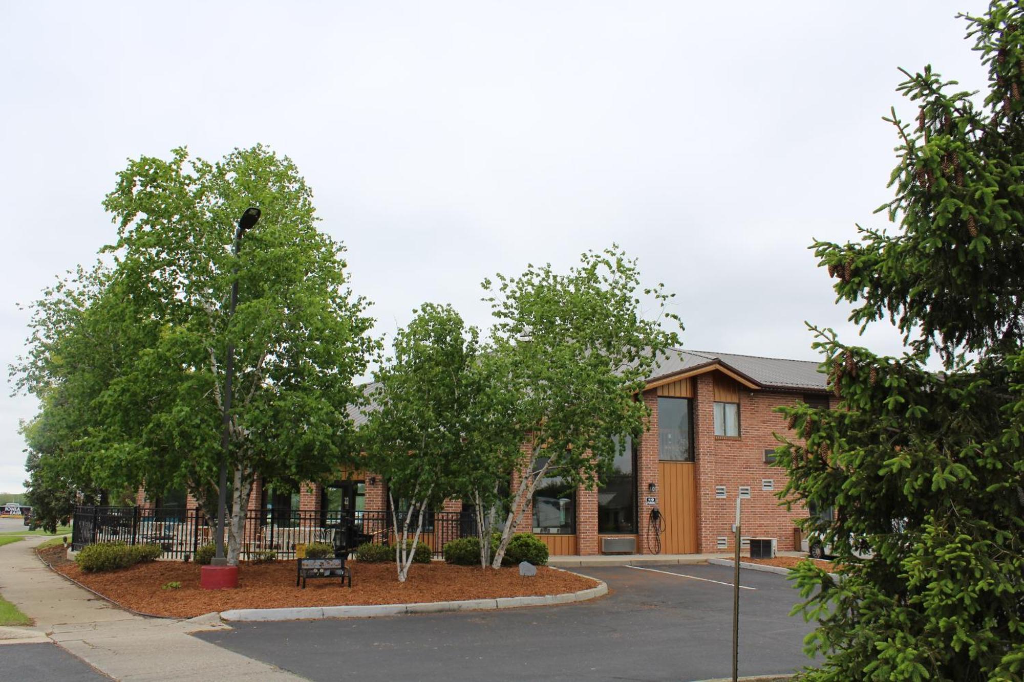 American Inn And Suites Ionia Buitenkant foto