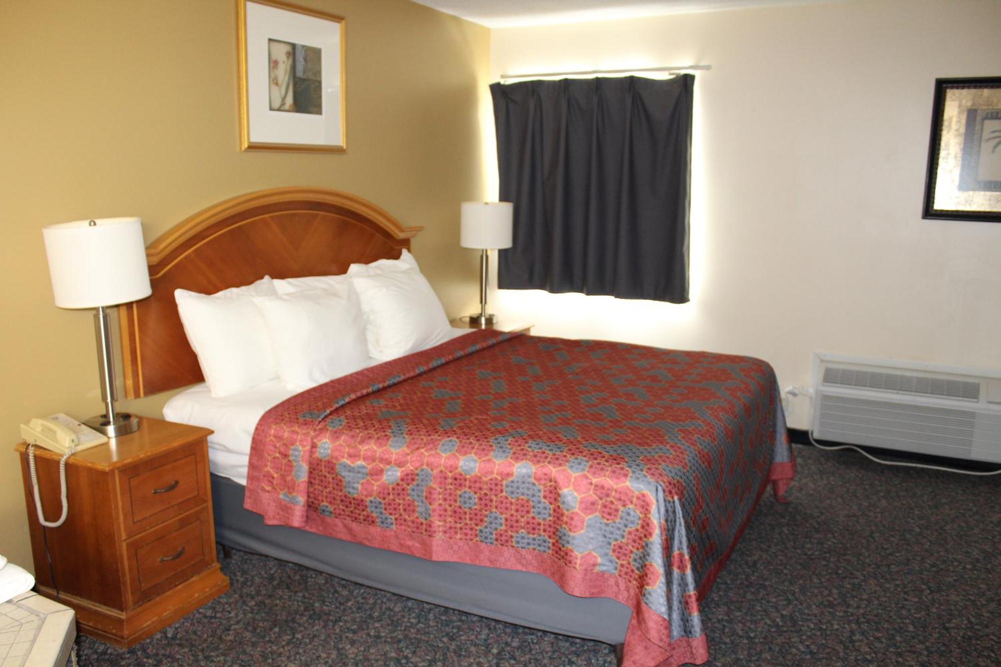American Inn And Suites Ionia Buitenkant foto