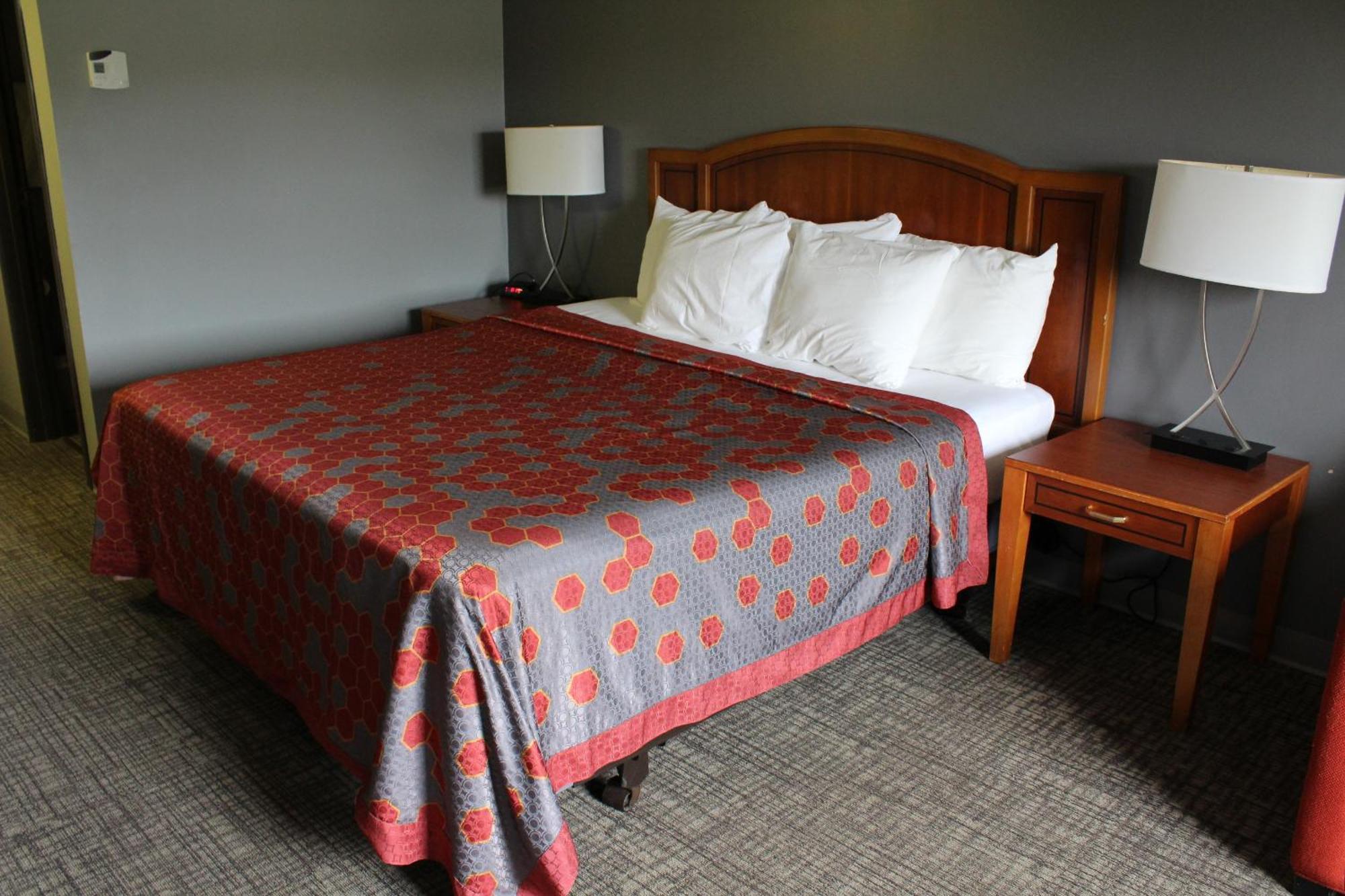 American Inn And Suites Ionia Buitenkant foto