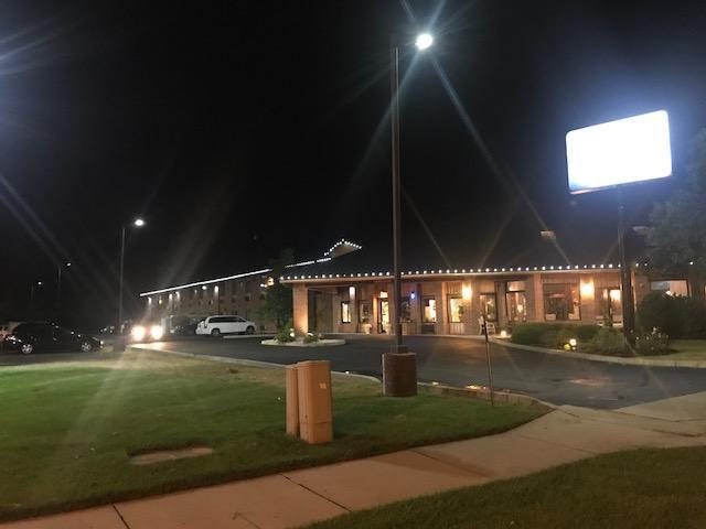American Inn And Suites Ionia Buitenkant foto